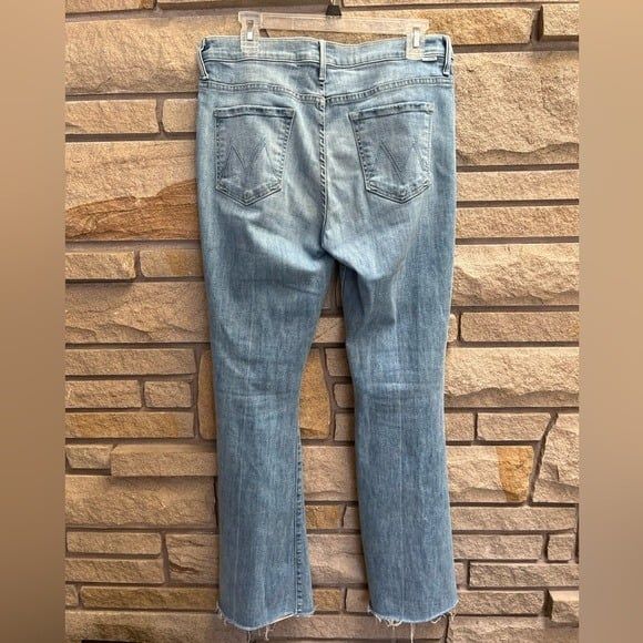 Mother Weekender Fray Jeans Flare Denim  in color Dreamer 32 - Picture 3 of 11